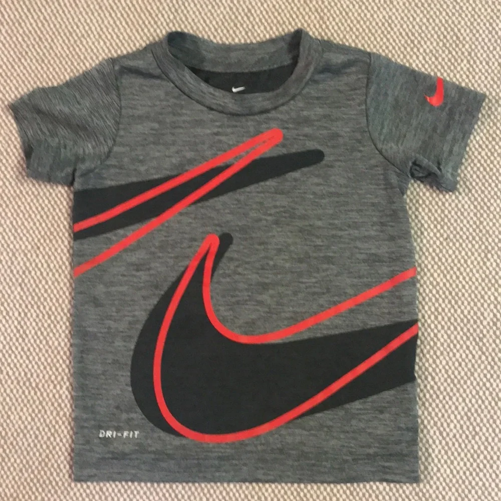 Dri-Fit t-shirt - Picture 1 of 2